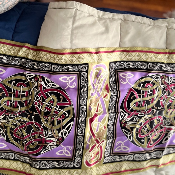 Patrick Francis NWT CELTIC KNOT SILK SCARF - Picture 12 of 14